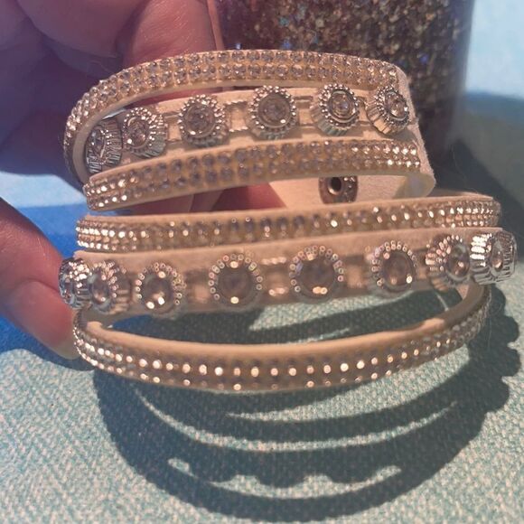 WHITE RHINESTONE Wrap Bracelet! - Picture 1 of 4